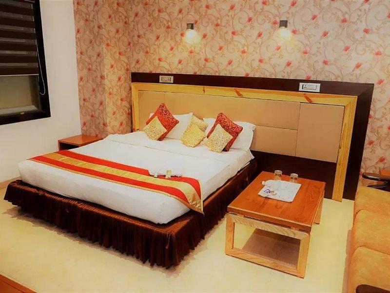 The Ashoka Hotel Indore Eksteriør bilde