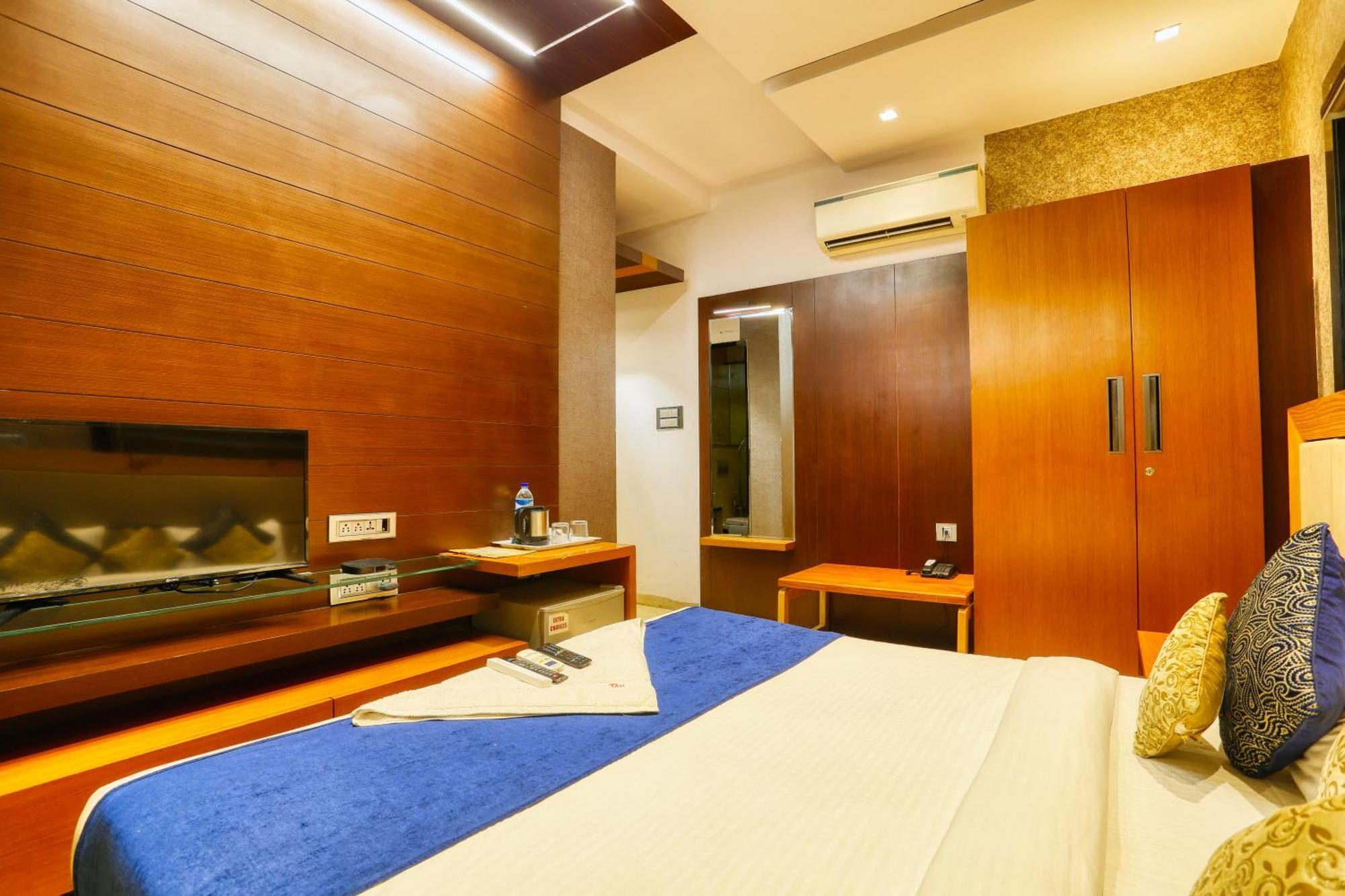 The Ashoka Hotel Indore Eksteriør bilde