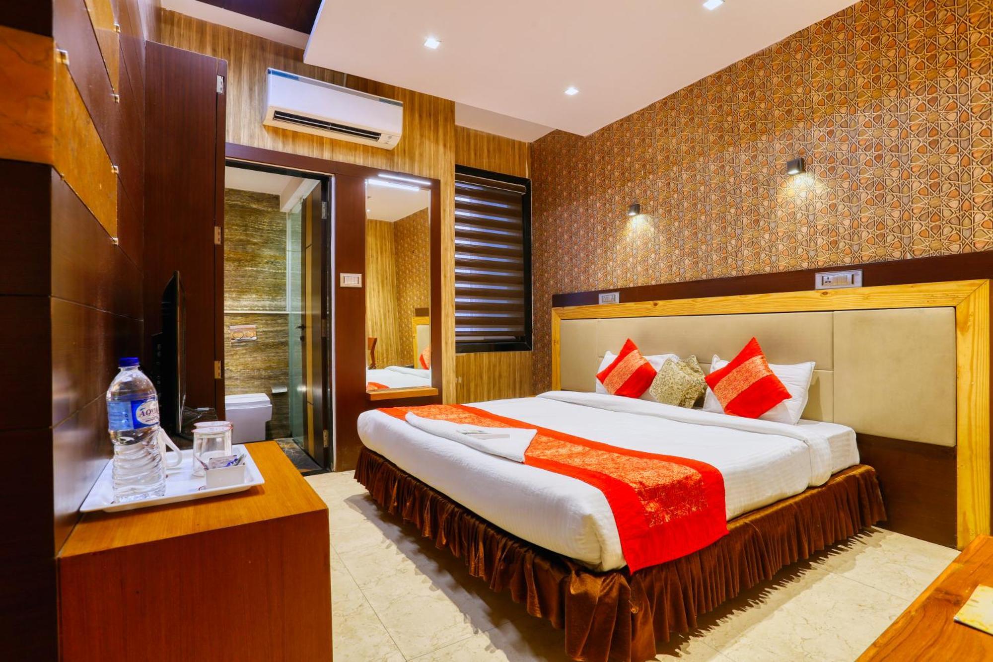 The Ashoka Hotel Indore Eksteriør bilde