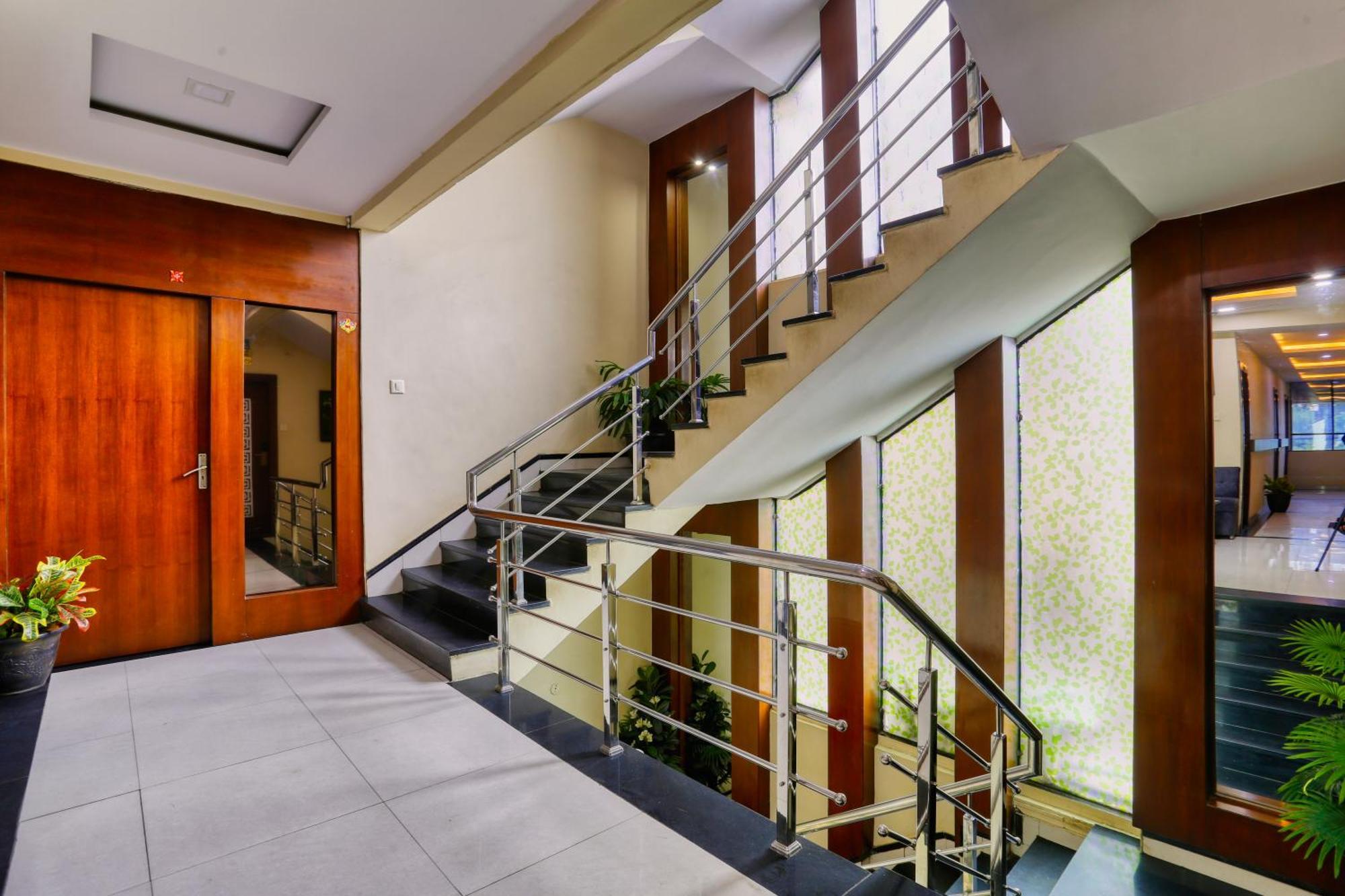 The Ashoka Hotel Indore Eksteriør bilde