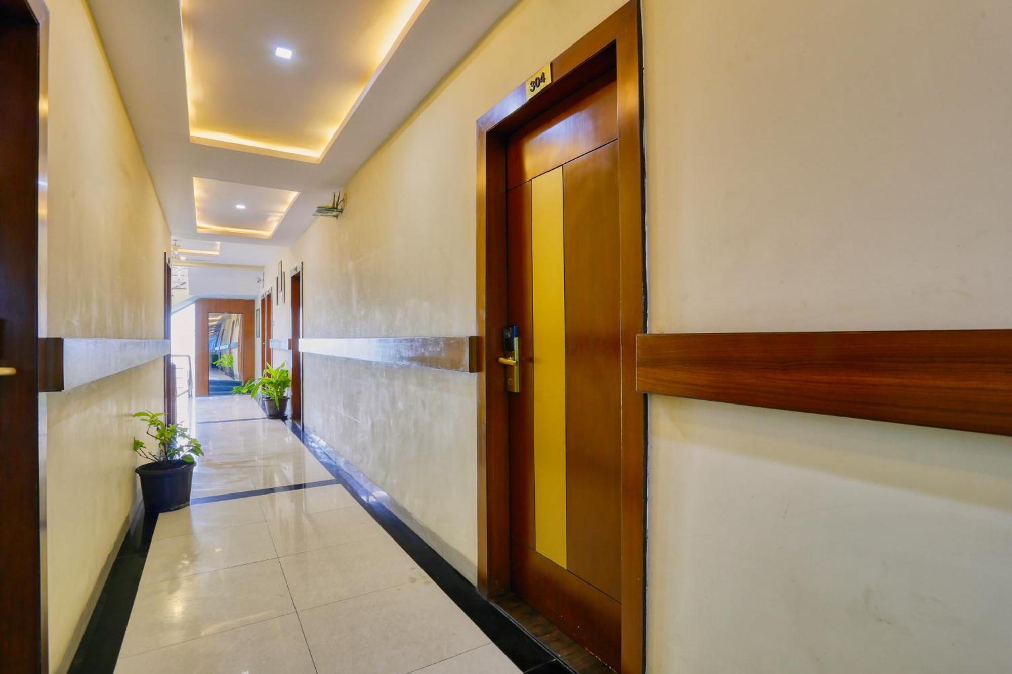 The Ashoka Hotel Indore Eksteriør bilde