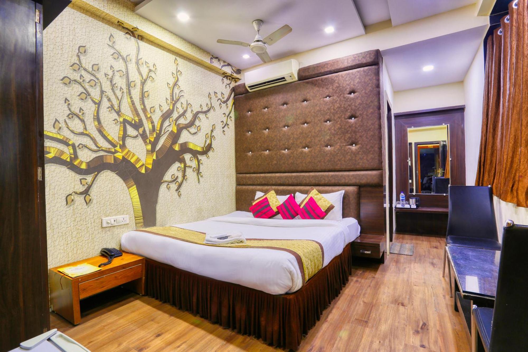 The Ashoka Hotel Indore Eksteriør bilde