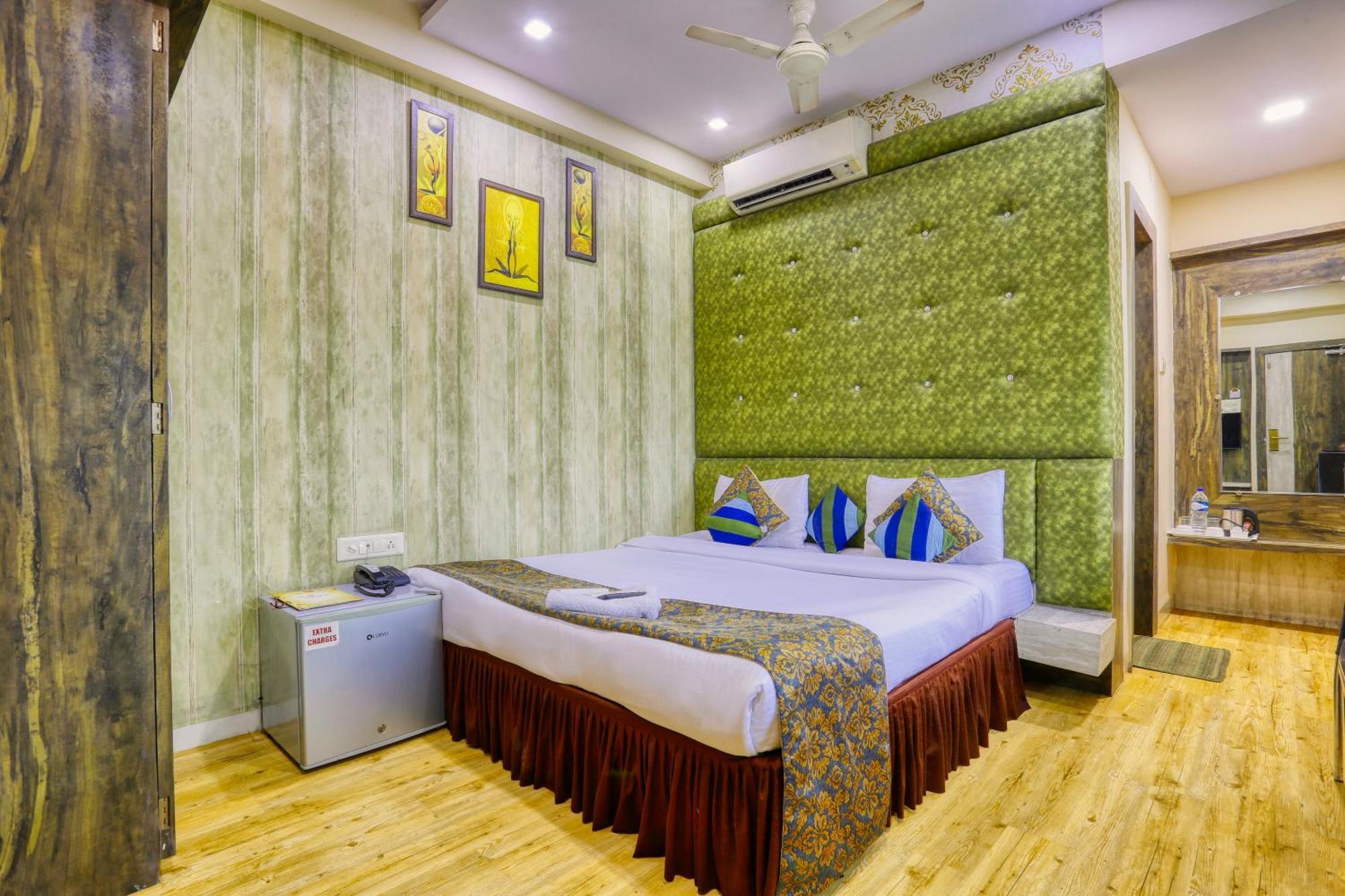 The Ashoka Hotel Indore Eksteriør bilde