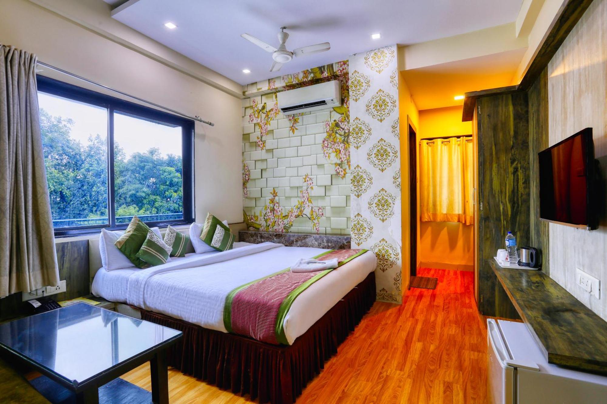 The Ashoka Hotel Indore Eksteriør bilde