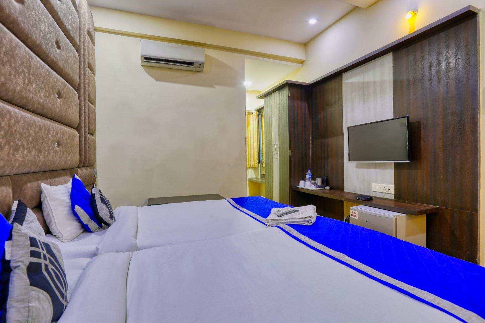 The Ashoka Hotel Indore Eksteriør bilde