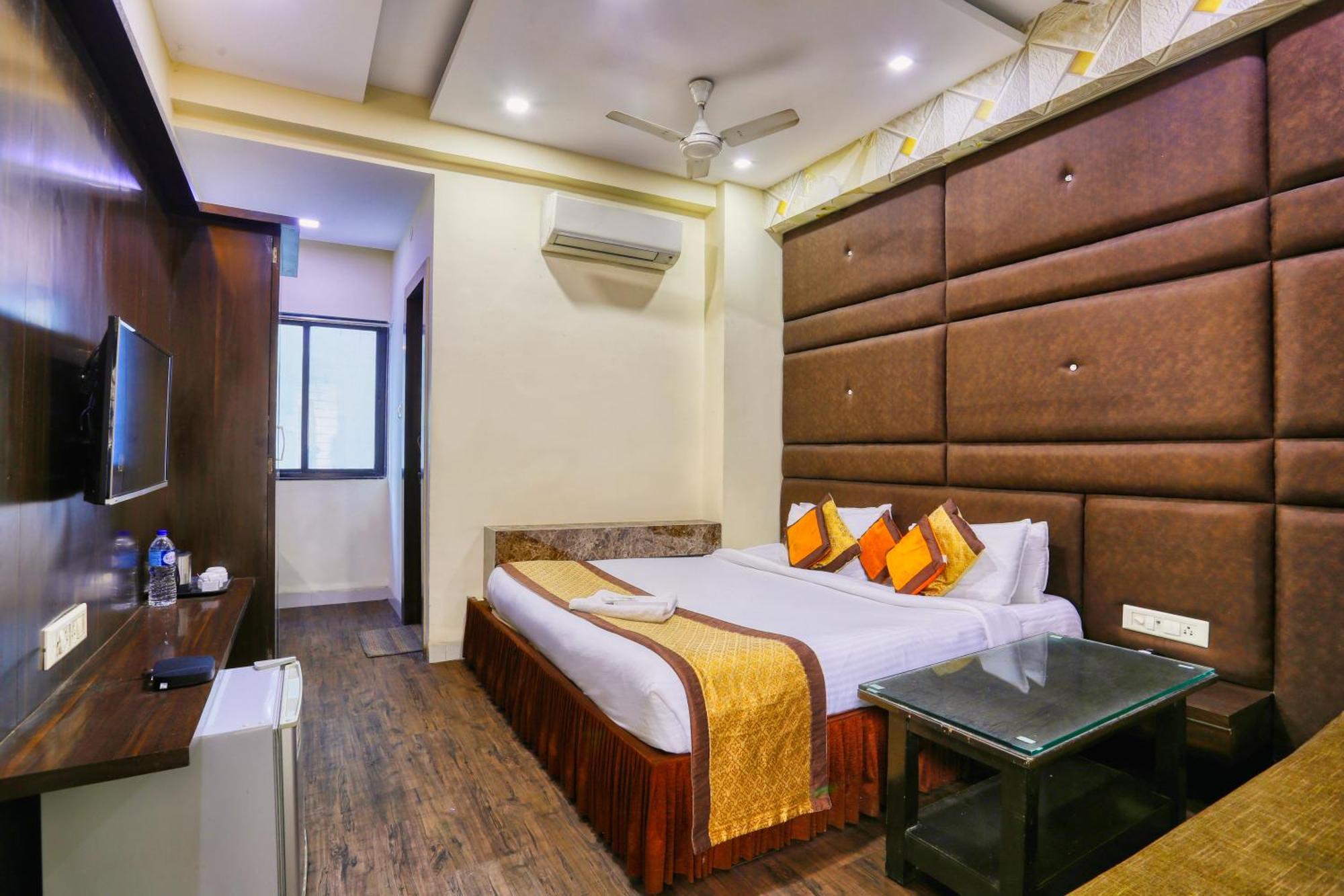 The Ashoka Hotel Indore Eksteriør bilde