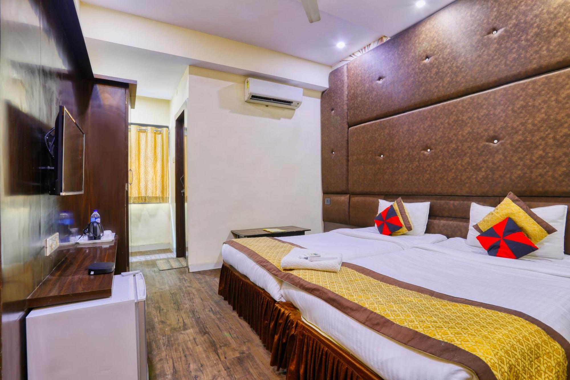 The Ashoka Hotel Indore Eksteriør bilde